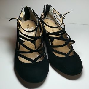 Adrienne Vittadini Black Suede Strappy Pumps 6.5M